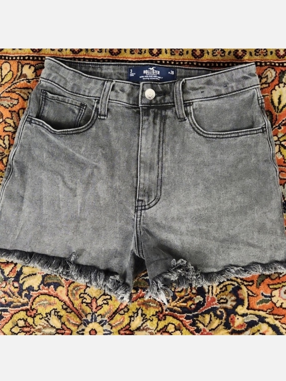 Hollister Ultra High-Rise Mom Short Vintage Strech 3 W26